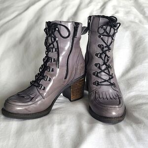 Eric Michael Leather Ankle Boots Grey with Heel Sz 37 Sz 6.5/7